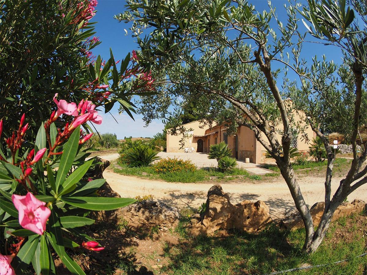 Agriturismo Il Drago Mirabella Imbaccari Екстериор снимка