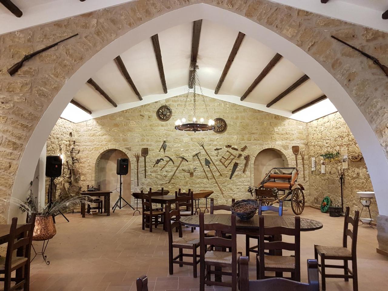 Agriturismo Il Drago Mirabella Imbaccari Екстериор снимка