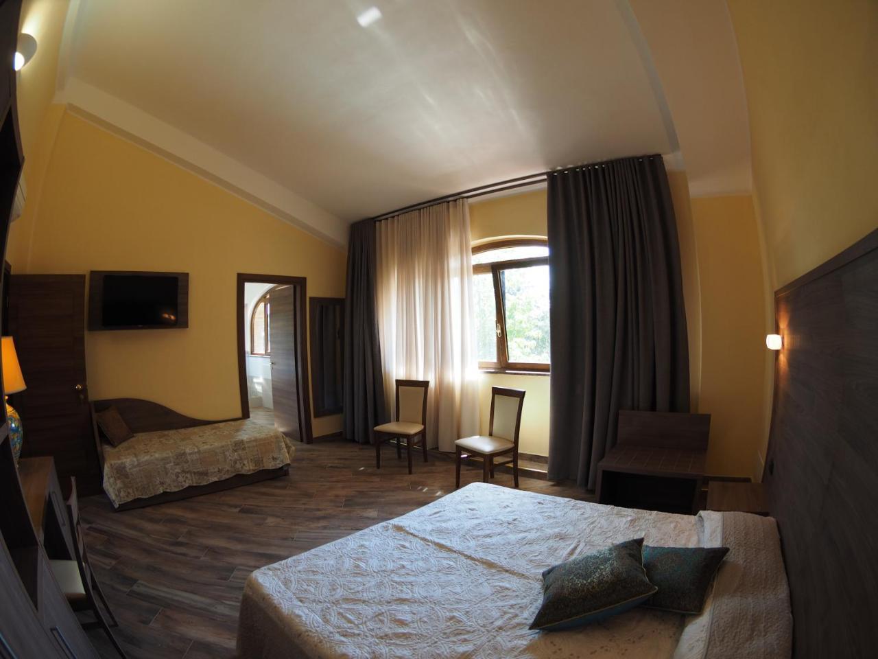 Agriturismo Il Drago Mirabella Imbaccari Екстериор снимка