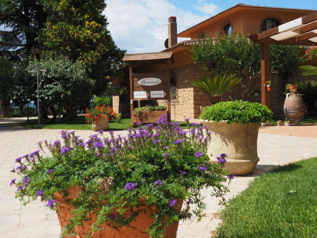 Agriturismo Il Drago Mirabella Imbaccari Екстериор снимка