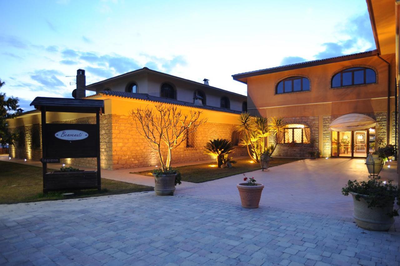 Agriturismo Il Drago Mirabella Imbaccari Екстериор снимка