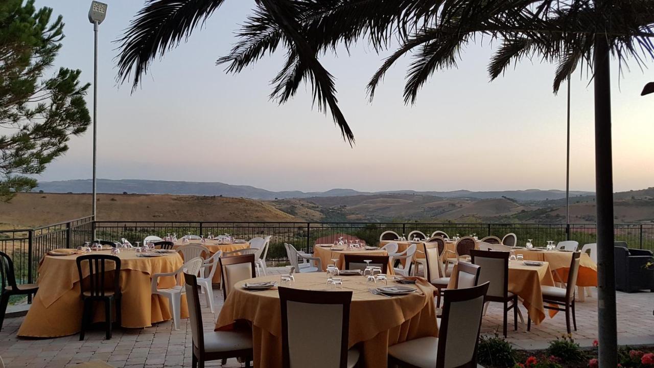 Agriturismo Il Drago Mirabella Imbaccari Екстериор снимка